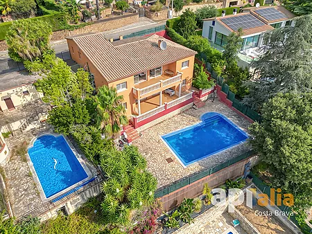 Villa for sale in Calonge