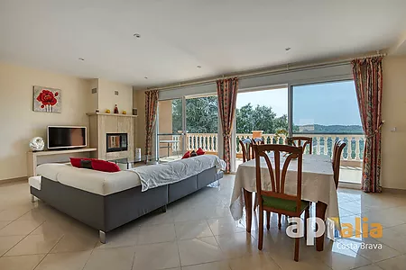 Villa for sale in Calonge