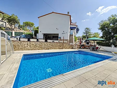 Villa for sale in Calonge