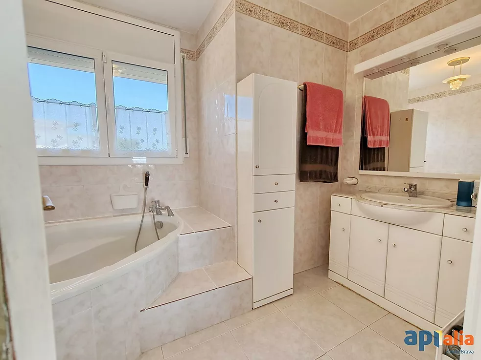 Villa for sale in Calonge