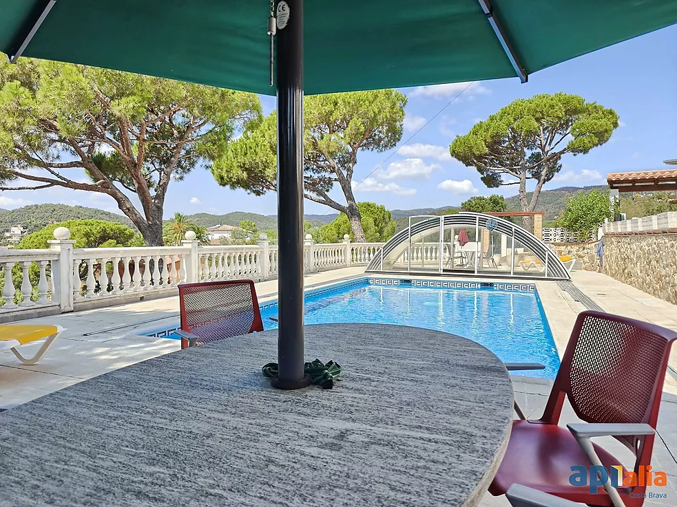 Villa for sale in Calonge