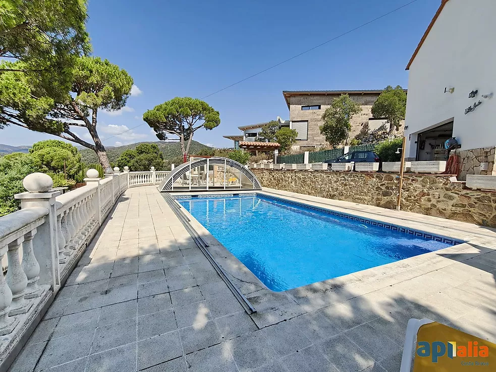 Villa for sale in Calonge