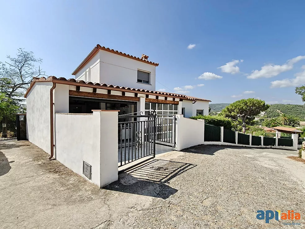 Villa for sale in Calonge