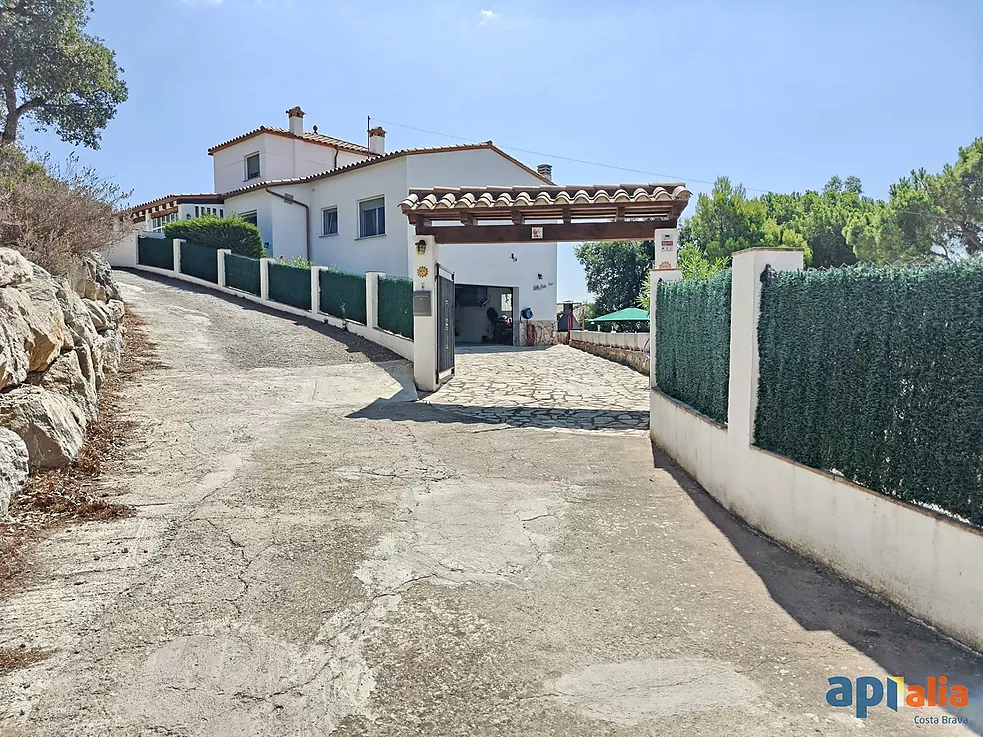 Villa for sale in Calonge