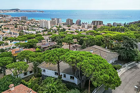 Villa for sale in Sant Antoni de Calonge