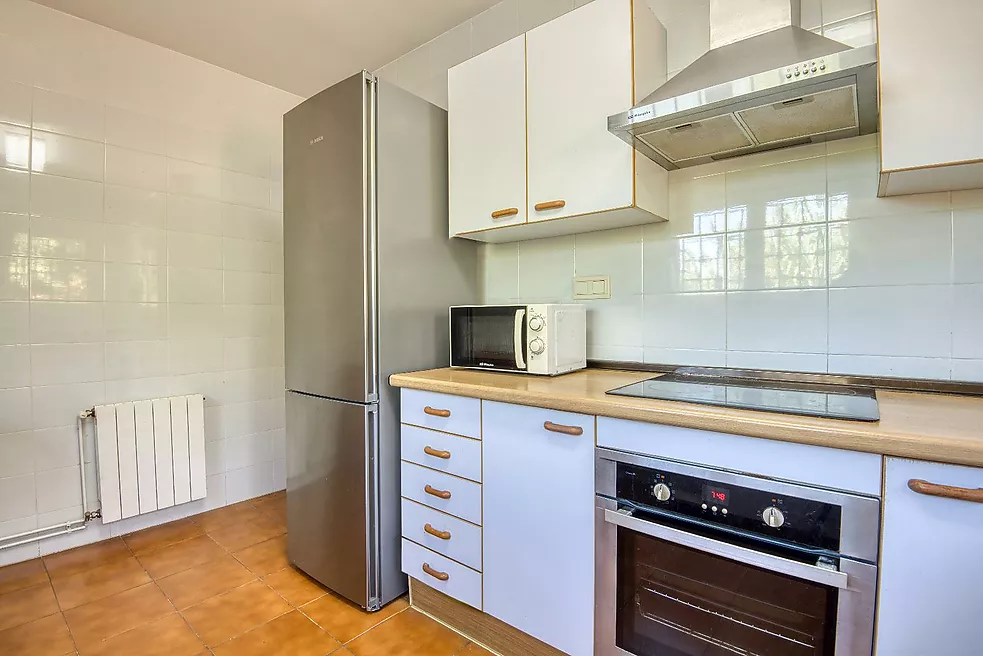 Exclusiva Apialia Costa Brava. Casa adossada de 131 m  en venda a una zona privilegiada de S'Agaró, amb 3 habitacions dobles, 2 banys complets, jardí 