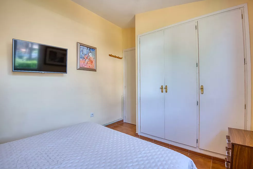 Exclusiva Apialia Costa Brava. Casa adossada de 131 m  en venda a una zona privilegiada de S'Agaró, amb 3 habitacions dobles, 2 banys complets, jardí 
