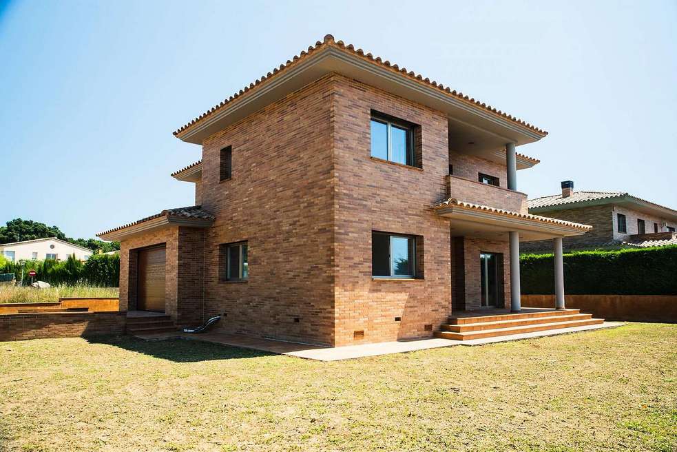 Brand new 5 bedrooms villa with swimming pool  in Sant Antoni de Calonge