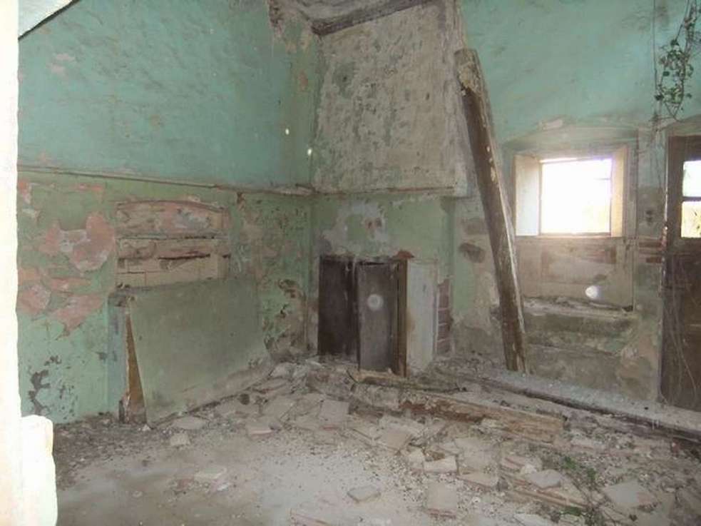 Ancient rustic ?house, to restore and with lots of charm, located in Calonge