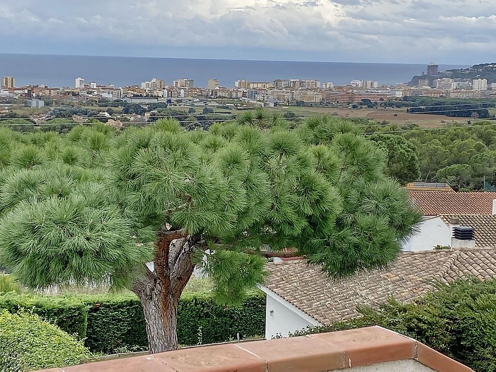 Chalet de 3 dormitorios y vistas panorámicas al mar en Sant Antoni de Calonge