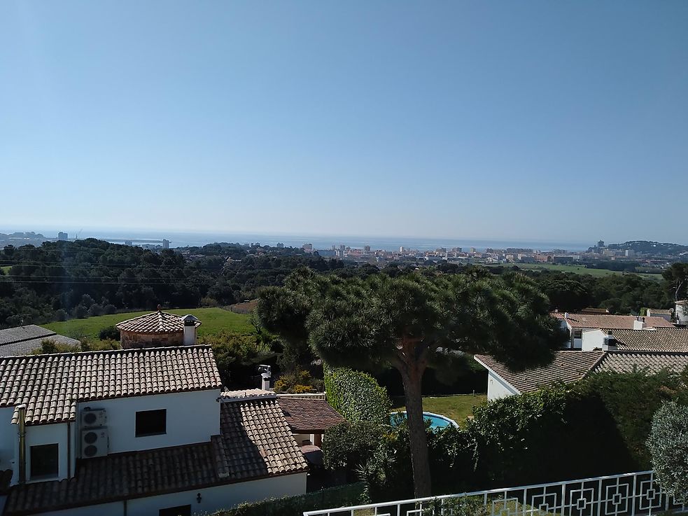 Chalet de 3 dormitorios y vistas panorámicas al mar en Sant Antoni de Calonge