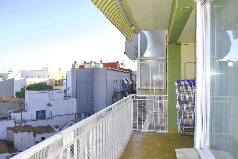 PISO EN ZONA MEDIA REFORMADO